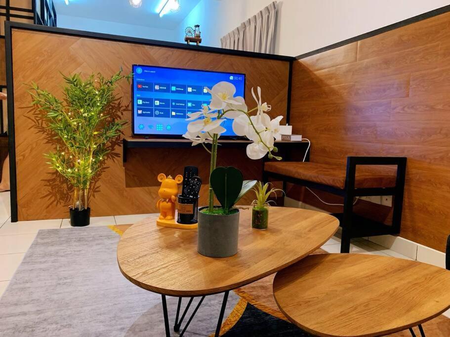 Ssrhomestay/s2/corner Lot/15pax * Seremban
