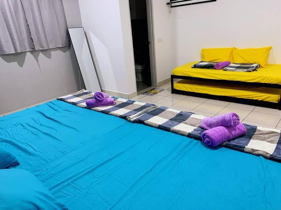 Ssrhomestay/s2/corner Lot/15pax Seremban